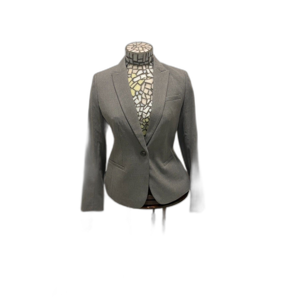 Banana Republic Classic Blazer Silghtly Fitted, Hip Length  Light Gray size 4 -